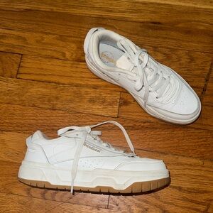 Reebok white with tan soles sneakers size 7